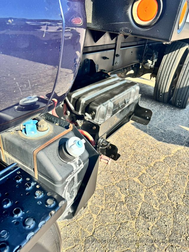 2012 Ford F650/F750 JUST 31k MILES! CUMMINS! LIFT GATE! SUPER NICE LOW MILEAGE UNIT! FINANCE OR LEASE! - 22989137 - 31