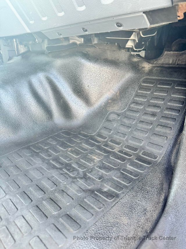 2012 Ford F650/F750 JUST 31k MILES! CUMMINS! LIFT GATE! SUPER NICE LOW MILEAGE UNIT! FINANCE OR LEASE! - 22989137 - 36