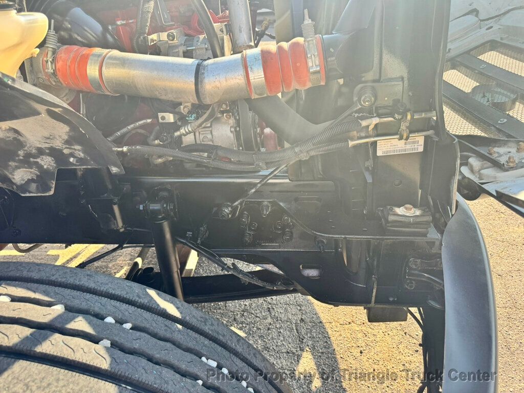 2012 Ford F650/F750 JUST 31k MILES! CUMMINS! LIFT GATE! SUPER NICE LOW MILEAGE UNIT! FINANCE OR LEASE! - 22989137 - 49