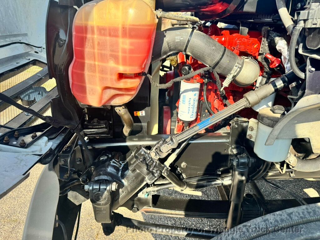 2012 Ford F650/F750 JUST 31k MILES! CUMMINS! LIFT GATE! SUPER NICE LOW MILEAGE UNIT! FINANCE OR LEASE! - 22989137 - 50