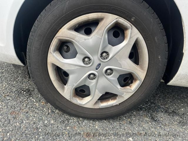 2012 Ford Fiesta 4dr Sedan SE - 22996169 - 10