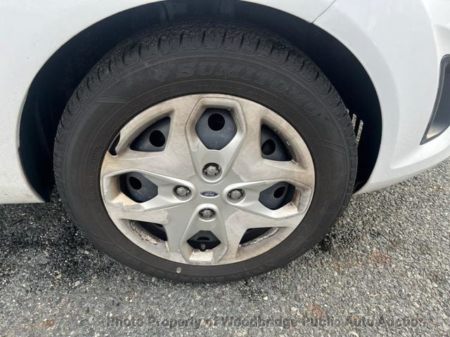 2012 Ford Fiesta 4dr Sedan SE - 22996169 - 11