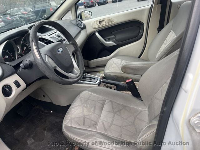 2012 Ford Fiesta 4dr Sedan SE - 22996169 - 5
