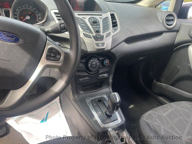 2012 Ford Fiesta 5dr Hatchback SE - 23003642 - 7