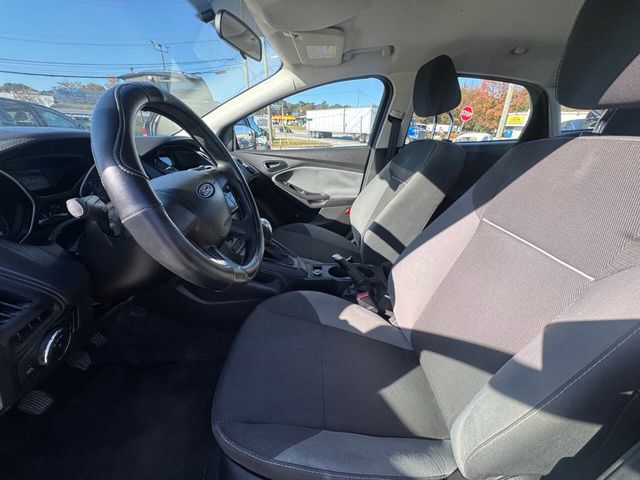 2012 Ford Focus 4dr Sedan S - 22946455 - 8