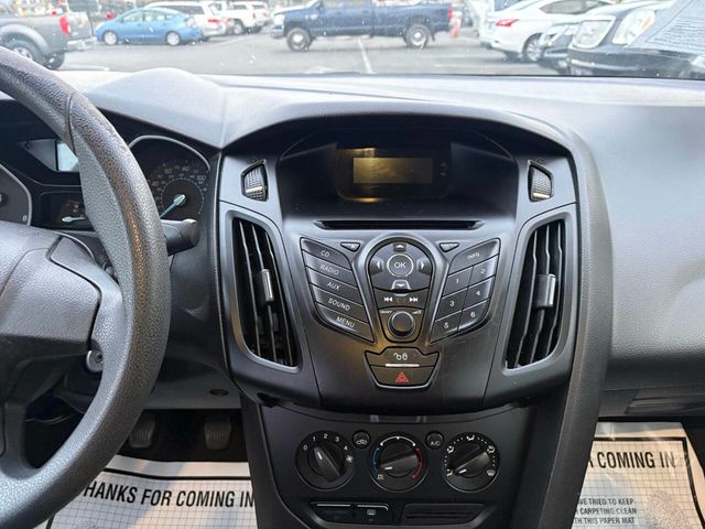 2012 Ford Focus 4dr Sedan S - 22992144 - 13