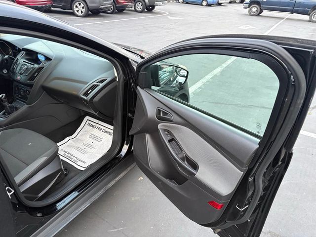 2012 Ford Focus 4dr Sedan S - 22992144 - 20