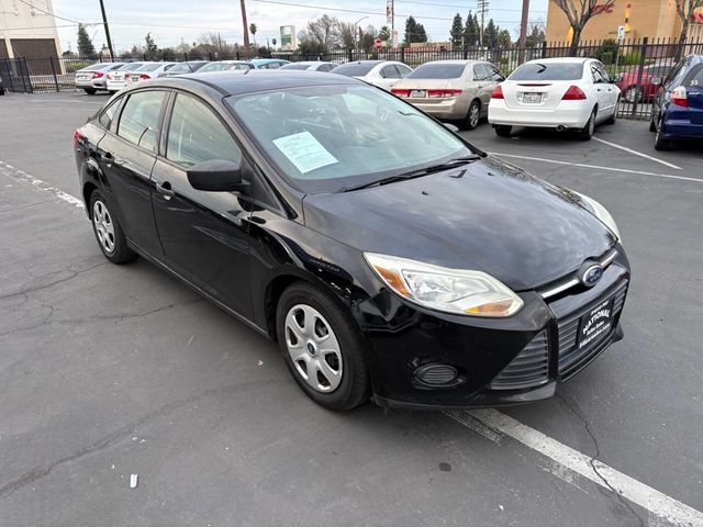 2012 Ford Focus 4dr Sedan S - 22992144 - 2