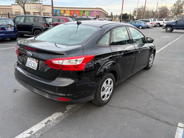 2012 Ford Focus 4dr Sedan S - 22992144 - 4