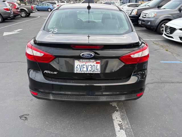 2012 Ford Focus 4dr Sedan S - 22992144 - 5