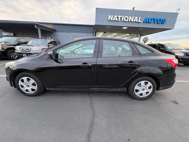2012 Ford Focus 4dr Sedan S - 22992144 - 7