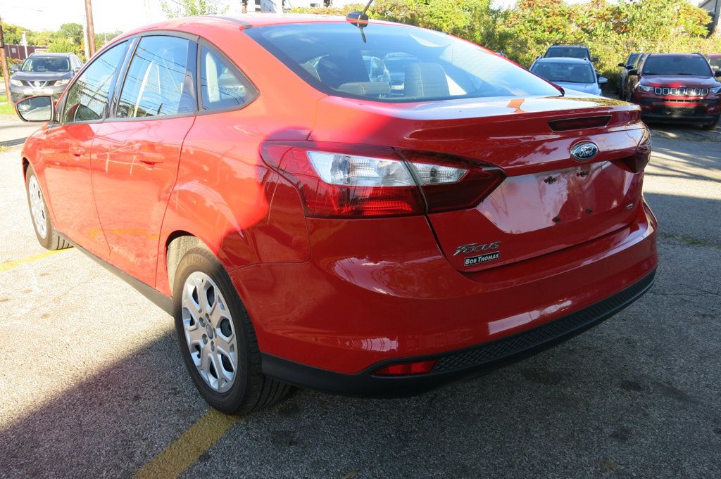 2012 Ford Focus 4dr Sedan SE - 23091603 - 2