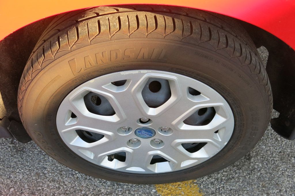 2012 Ford Focus 4dr Sedan SE - 23091603 - 31