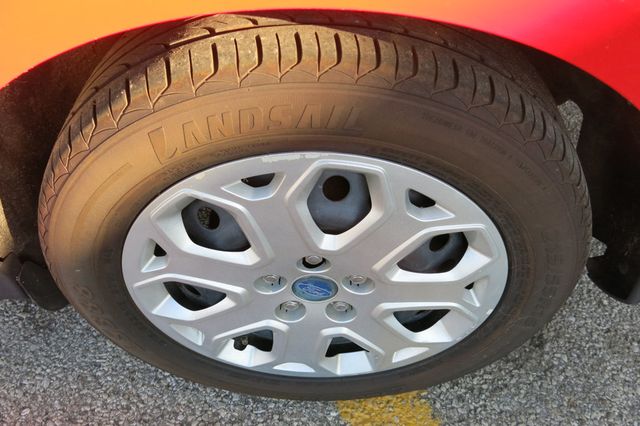 2012 Ford Focus 4dr Sedan SE - 23091603 - 31
