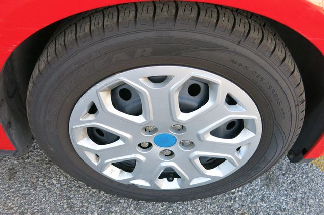 2012 Ford Focus 4dr Sedan SE - 23091603 - 32