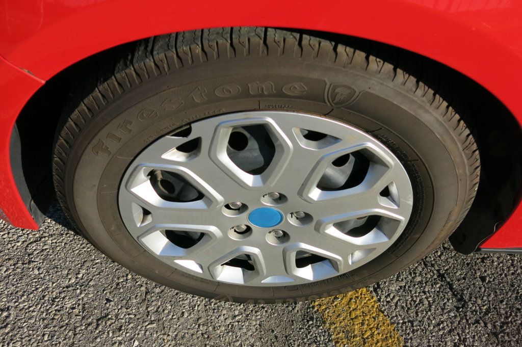 2012 Ford Focus 4dr Sedan SE - 23091603 - 33