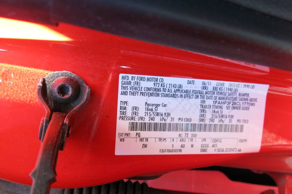 2012 Ford Focus 4dr Sedan SE - 23091603 - 35