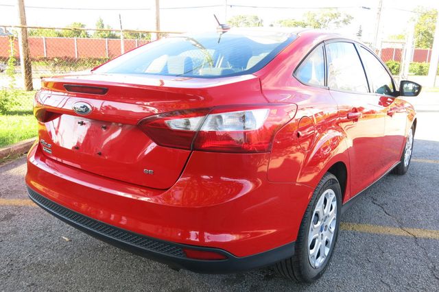 2012 Ford Focus 4dr Sedan SE - 23091603 - 3