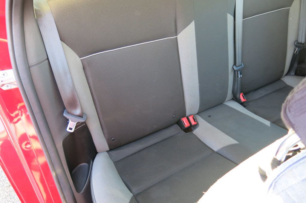 2012 Ford Focus 4dr Sedan SE - 23091603 - 39
