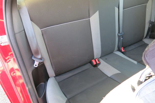 2012 Ford Focus 4dr Sedan SE - 23091603 - 39