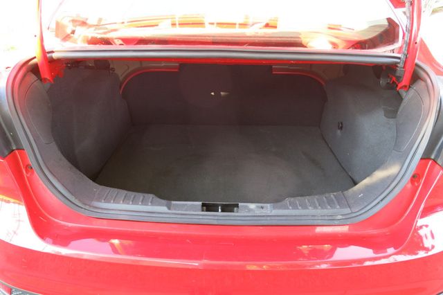 2012 Ford Focus 4dr Sedan SE - 23091603 - 46