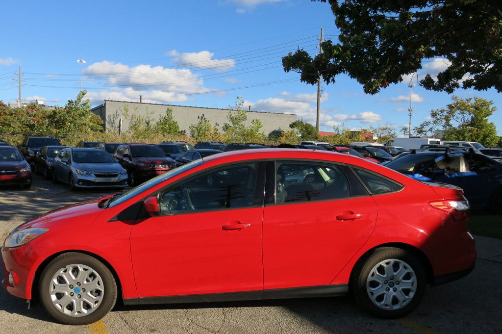 2012 Ford Focus 4dr Sedan SE - 23091603 - 4