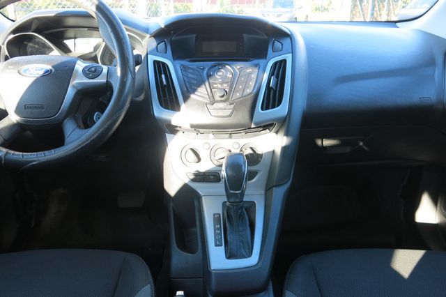 2012 Ford Focus 4dr Sedan SE - 23091603 - 52