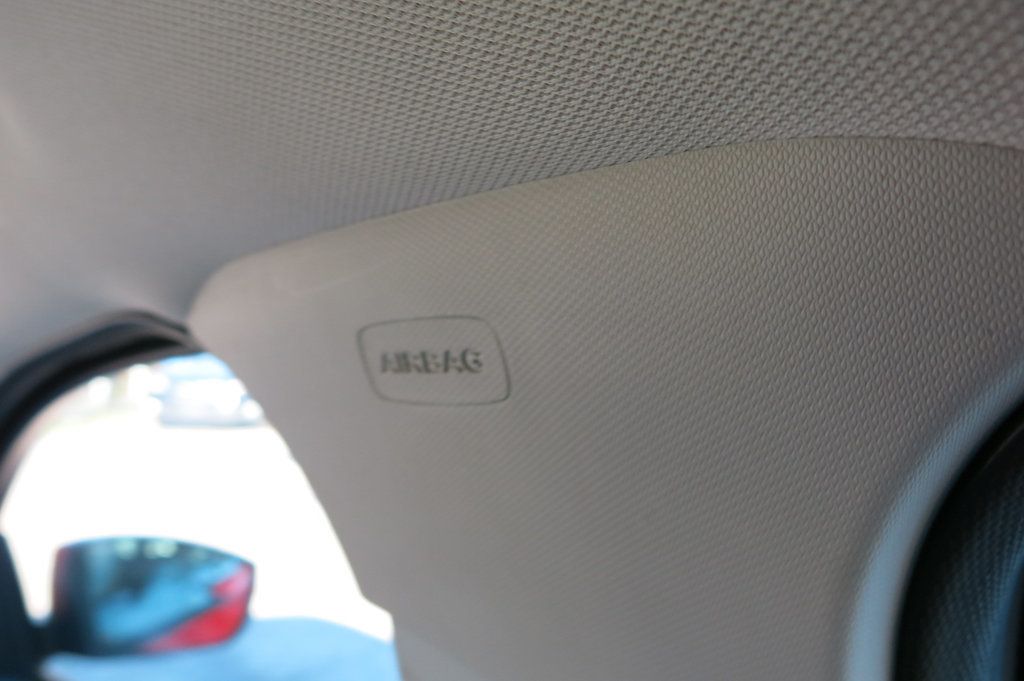 2012 Ford Focus 4dr Sedan SE - 23091603 - 53