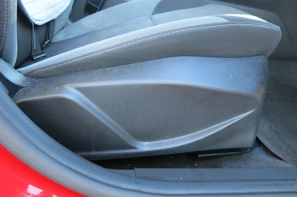 2012 Ford Focus 4dr Sedan SE - 23091603 - 54