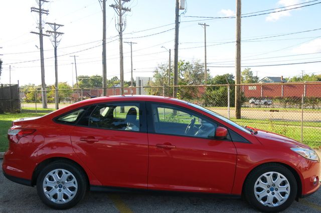 2012 Ford Focus 4dr Sedan SE - 23091603 - 5