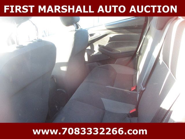 2012 Ford Focus 4dr Sedan SE - 23004709 - 5