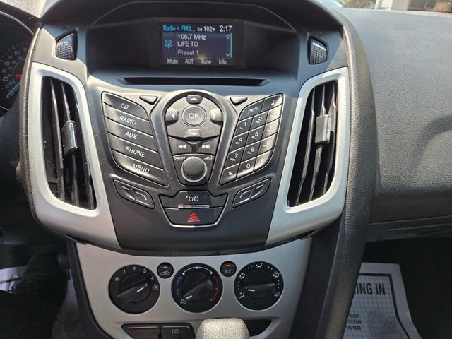 2012 Ford Focus 4dr Sedan SE - 23020092 - 17