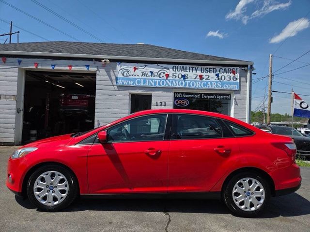 2012 Ford Focus 4dr Sedan SE - 23020092 - 1
