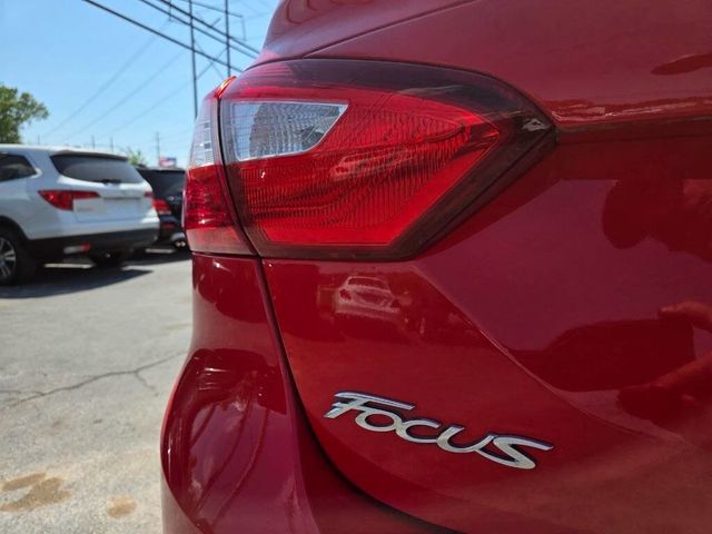 2012 Ford Focus 4dr Sedan SE - 23020092 - 27