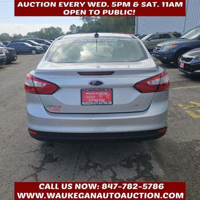 2012 Ford Focus 4dr Sedan SE - 22921247 - 5