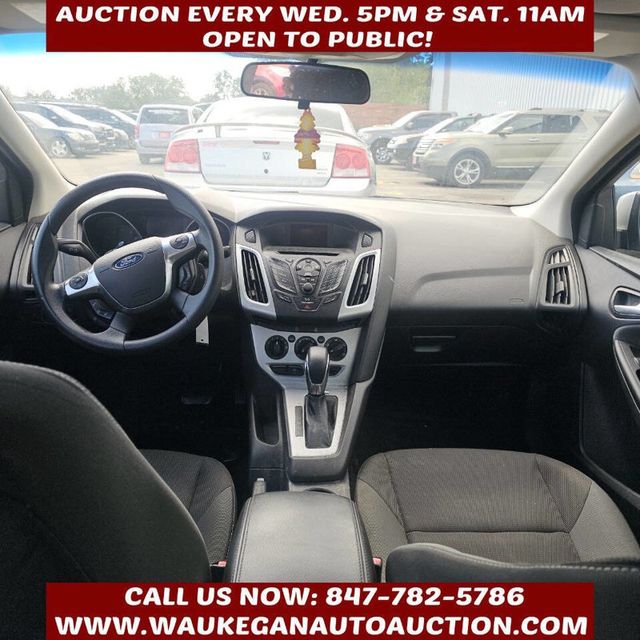 2012 Ford Focus 4dr Sedan SE - 22921247 - 7