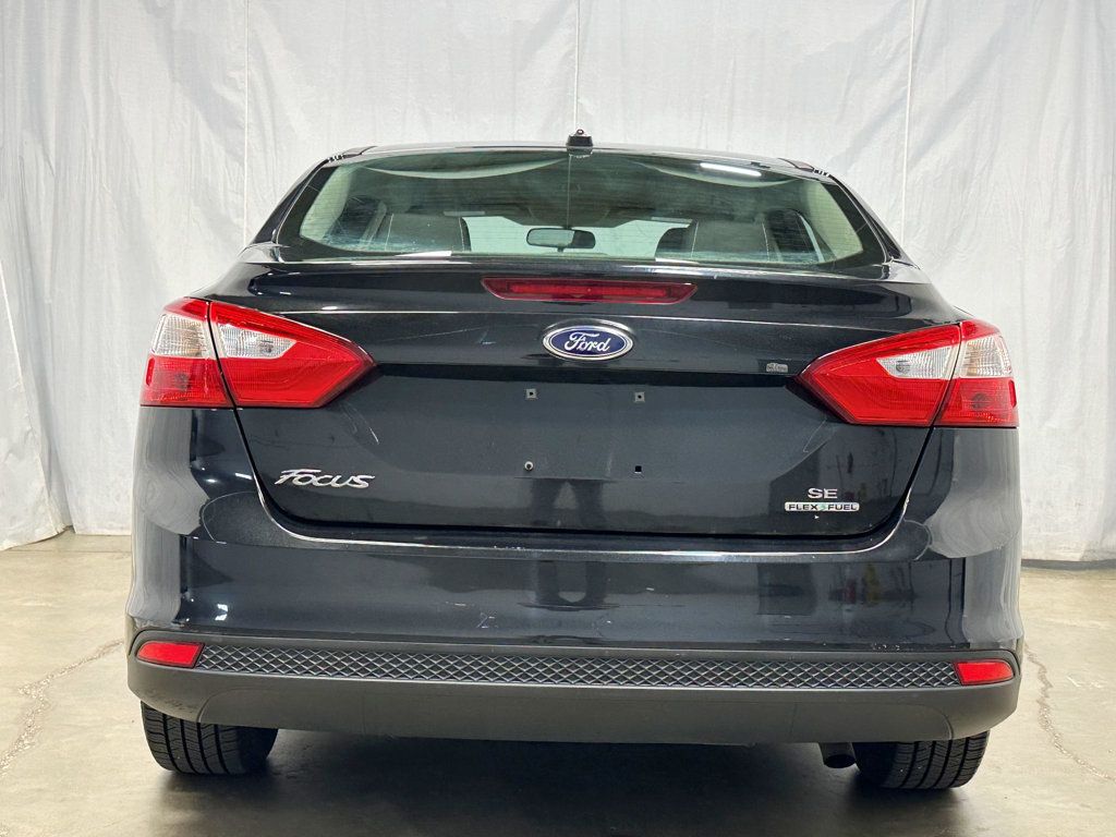 2012 Ford Focus 4dr Sedan SE - 23081973 - 9