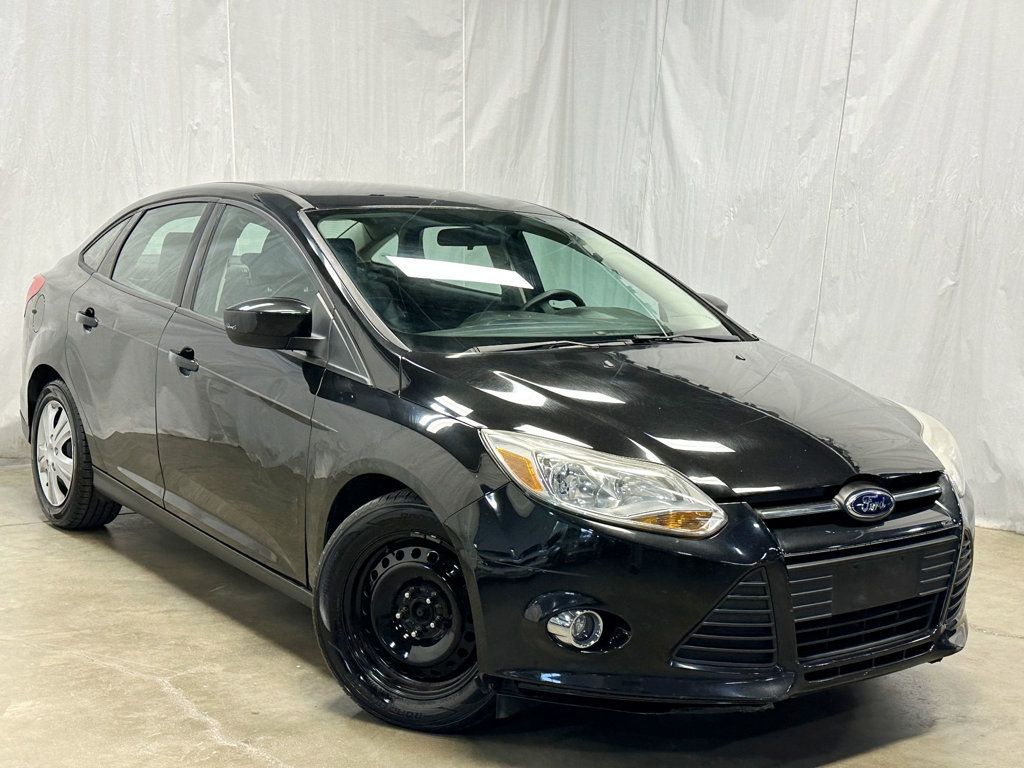 2012 Ford Focus 4dr Sedan SE - 23081973 - 1
