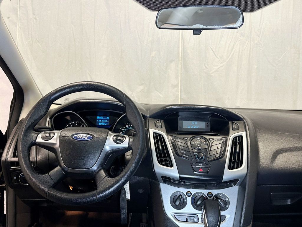 2012 Ford Focus 4dr Sedan SE - 23081973 - 26