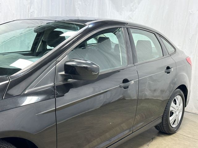 2012 Ford Focus 4dr Sedan SE - 23081973 - 2