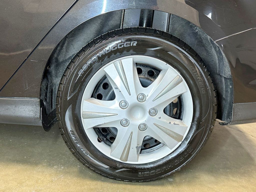 2012 Ford Focus 4dr Sedan SE - 23081973 - 36