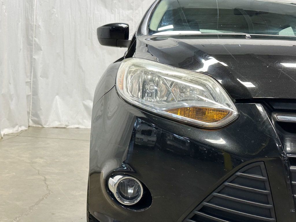 2012 Ford Focus 4dr Sedan SE - 23081973 - 5