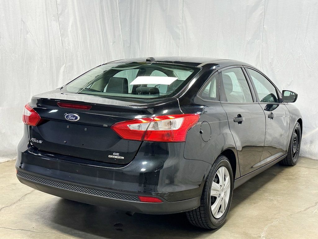 2012 Ford Focus 4dr Sedan SE - 23081973 - 7