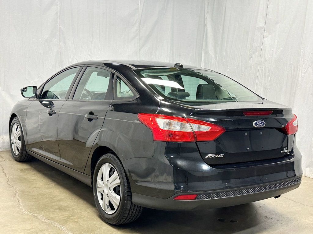 2012 Ford Focus 4dr Sedan SE - 23081973 - 8