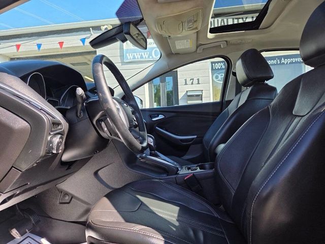 2012 Ford Focus 4dr Sedan Titanium - 23008016 - 9