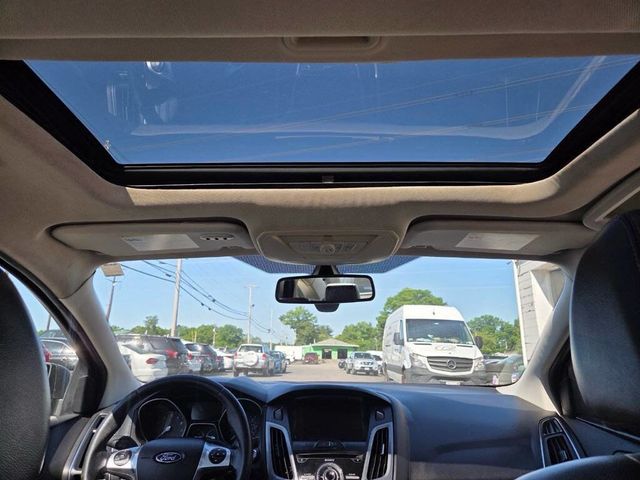 2012 Ford Focus 4dr Sedan Titanium - 23008016 - 18