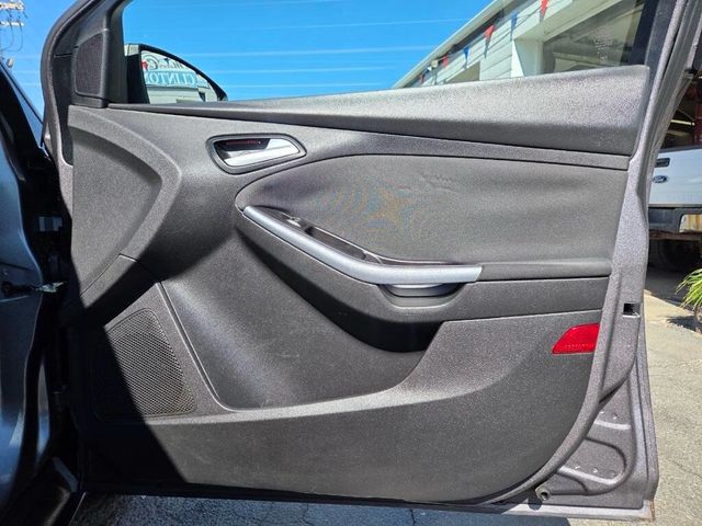 2012 Ford Focus 4dr Sedan Titanium - 23008016 - 20