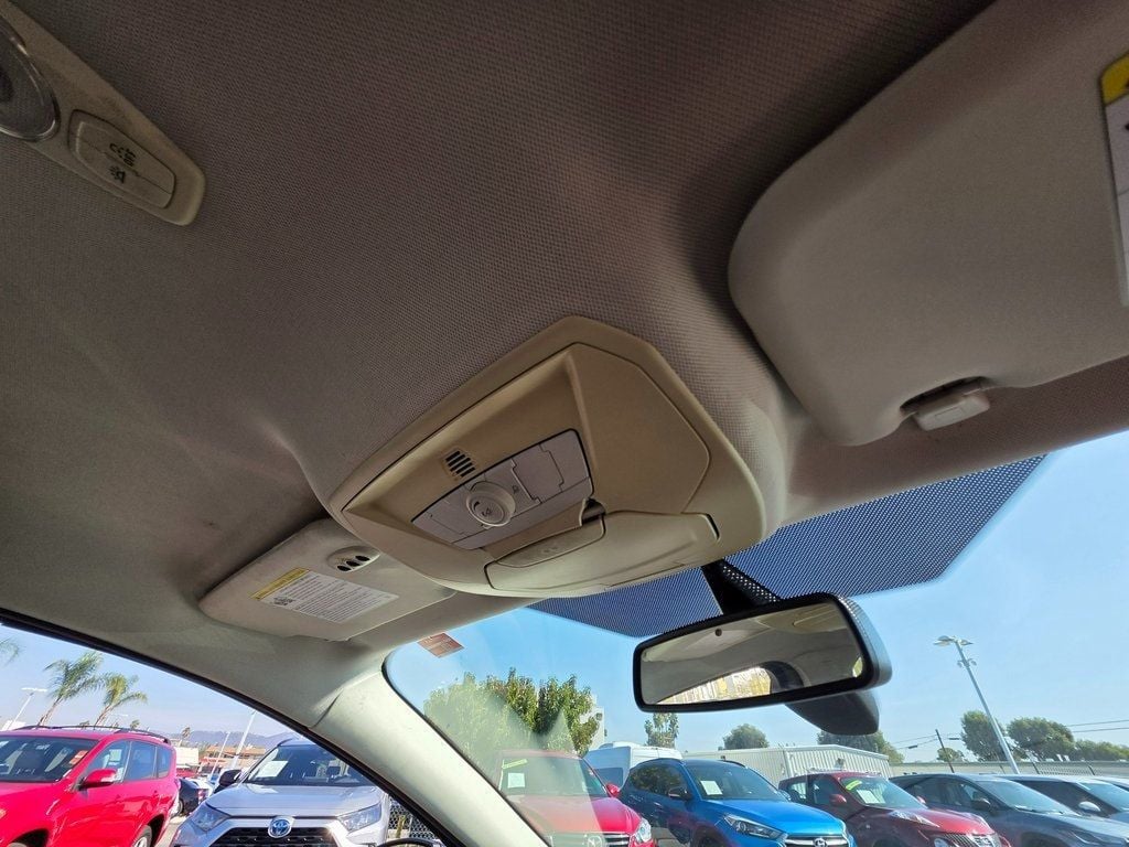 2012 Ford Focus 4dr Sedan Titanium - 22937410 - 10