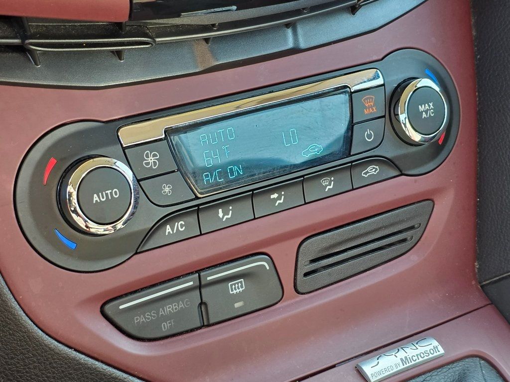 2012 Ford Focus 4dr Sedan Titanium - 22937410 - 27