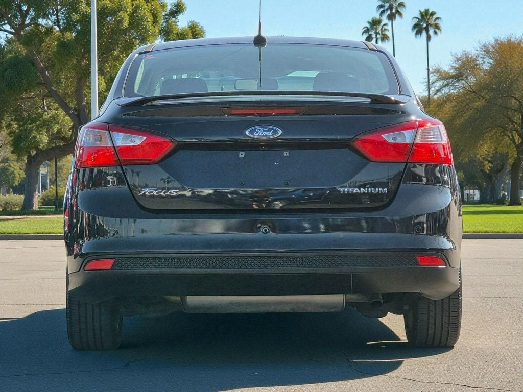 2012 Ford Focus 4dr Sedan Titanium - 22937410 - 4
